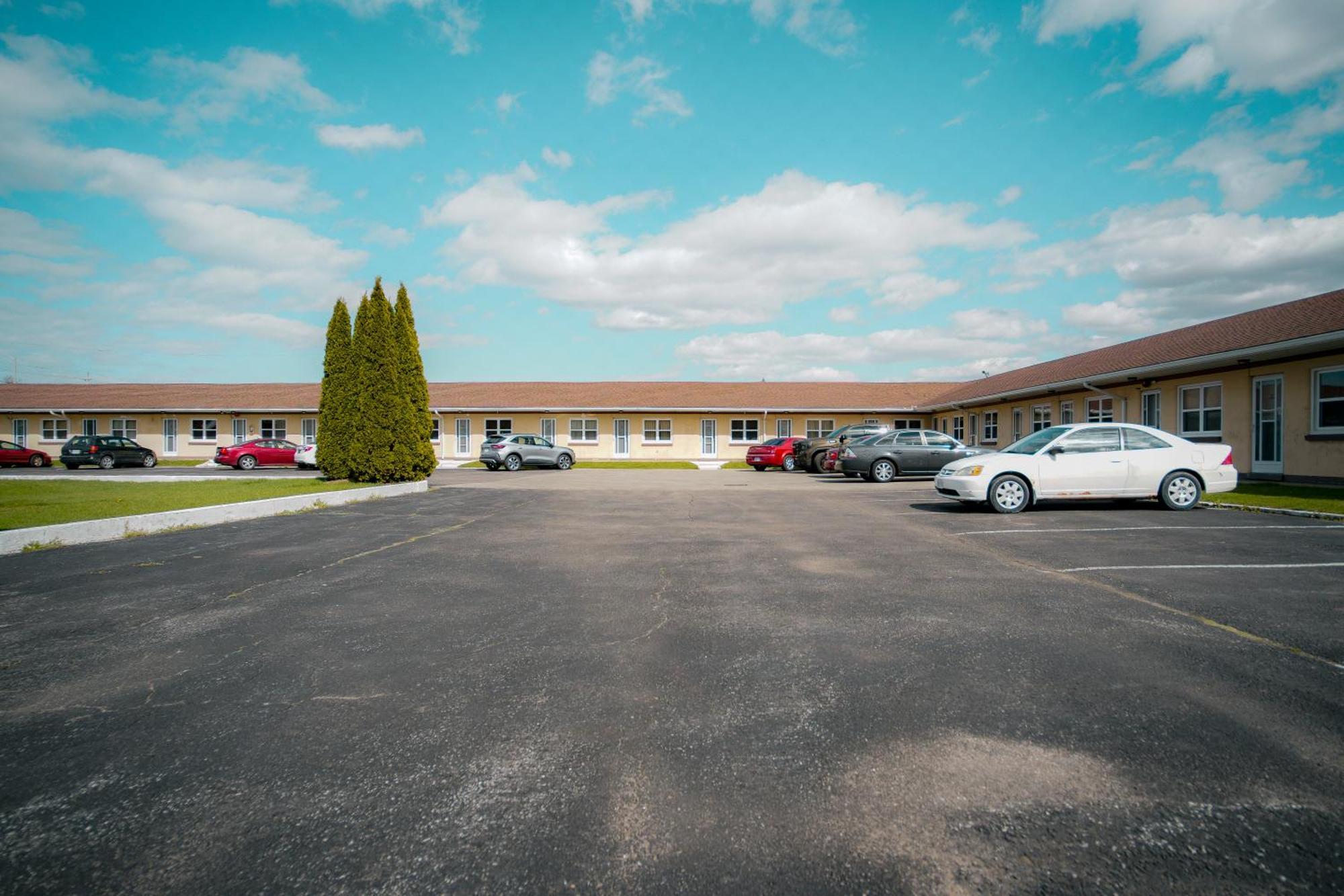 Faulds Motel Sarnia Exterior foto
